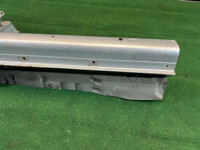 Estribo metálico izquierdo SUBARU LEGACY OEM 51415AE031 BEE BHE BE5 BE9 BH5 BH9 2001 SILVER 01G