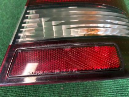 Piloto trasero derecho SUBARU LEGACY OEM 84201AE04A BE5 BE9 BEE 2001
