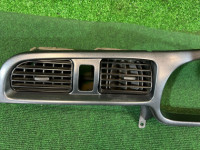 メーターパネルベゼル SUBARU LEGACY OEM 66180AE000 BE9 2001 SILVER 01G