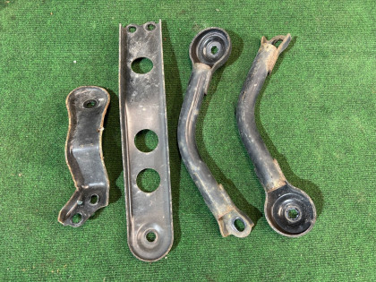 Rear control arm braces SUBARU LEGACY OEM 20157AE050 20157AE060 20157AE000 BE9 2001 EJ254