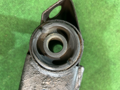 リアメンバー SUBARU LEGACY OEM 20152AE001 BEE BHE BE5 BE9 BH5 BH9 2002 EZ30 AT