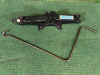 แม่แรง SUBARU LEGACY OEM 97030FA070 BEE 2002