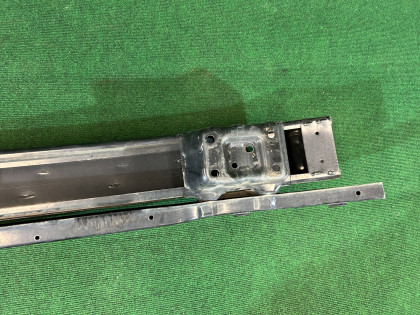 Refuerzo del parachoques delantero SUBARU LEGACY OEM 57711AE320 BEE BE9 BE5 2002