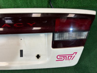 行李厢盖 SUBARU LEGACY OEM 57501AE040, 84251AE03A BEE BE9 BE5 2002 WHITE PEARL 081