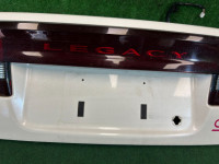 行李厢盖 SUBARU LEGACY OEM 57501AE040, 84251AE03A BEE BE9 BE5 2002 WHITE PEARL 081