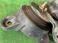 Engine mounts пара SUBARU LEGACY OEM 41022AE100, 41022AE110 BEE BHE 2002 EZ30 AT