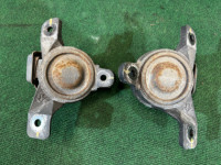Engine mounts пара 41022AE100, 41022AE110 SUBARU LEGACY