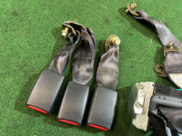 Cintos de segurança traseiros SUBARU LEGACY OEM 64660AE020ML 64680AE030ML 64680AE020ML BEE 2002 WHITE PEARL 081