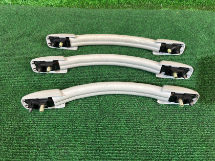 มือจับเพดาน SUBARU LEGACY OEM 92043AE000GF BEE 2002 WHITE PEARL 081
