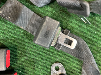 后排安全带 MAZDA BONGO OEM 88842HA202 88843HA202 SK22M 2015