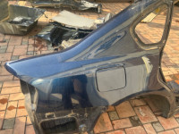 Aleta trasera derecha SUBARU LEGACY OEM 51490AG0409P BL5 2004 BLUE 35J