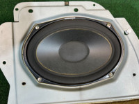 ลำโพงซับวูฟเฟอร์ Mcintosh SUBARU LANCASTER OEM 86301AE220 BH9 2003