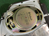 ลำโพงซับวูฟเฟอร์ Mcintosh SUBARU LANCASTER OEM 86301AE220 BH9 2003
