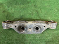 Soporte del diferencial 41310AG022 SUBARU OUTBACK