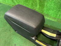 ช่องเก็บของและที่วางแขน SUBARU OUTBACK OEM 92114AJ100VH 92114AJ010VH 92174AJ000 BRF 2010 GOLD D6H