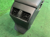 ช่องเก็บของและที่วางแขน SUBARU OUTBACK OEM 92114AJ100VH 92114AJ010VH 92174AJ000 BRF 2010 GOLD D6H