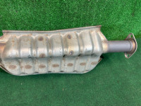 ท่อไอเสียท่อนกลาง SUBARU OUTBACK OEM 44200AJ040 BRF 2010 EZ36 AT