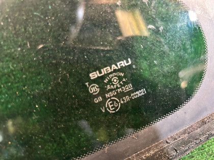 右リアクォーターガラス SUBARU OUTBACK OEM 65209AJ060 BRF 2010