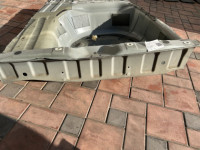 แอ่งวางยางอะไหล่ท้ายรถ SUBARU LANCASTER OEM 52122AE100 BH9 2000 BEIGE 8L5