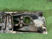 Travesaño delantero SUBARU LEGACY OEM 20100FA002 BG5 1998 EJ20D MT5