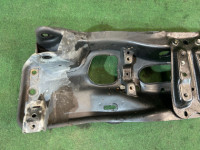 Travesaño delantero SUBARU LEGACY OEM 20100FA002 BG5 1998 EJ20D MT5