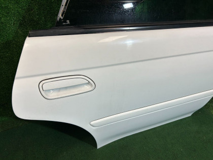 Дверь задняя правая SUBARU LEGACY OEM 61400AC300 61400AC320 BG5 1998 White 51E