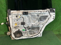 Дверь задняя правая SUBARU LEGACY OEM 61400AC300 61400AC320 BG5 1998 White 51E