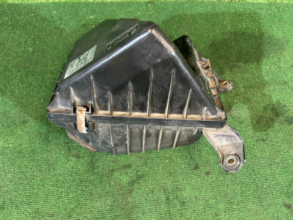 Корпус воздушного фильтра 46053AC090 46053AC080 16546AA050 SUBARU LEGACY