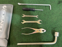 ชุดเครื่องมือ SUBARU LEGACY OEM 97010AA020 97010AA010 BG5 1998