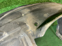 Guarda-pó dianteiro direito SUBARU LEGACY OEM 59110AC140 BG5 1998 White 51E
