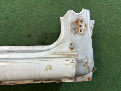 Estribo metálico derecho SUBARU LEGACY OEM 51415AC061 BG5 1998 White 51E