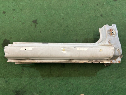 Estribo metálico derecho SUBARU LEGACY OEM 51415AC061 BG5 1998 White 51E