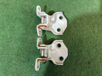 บานพับประตูหน้าขวา SUBARU LEGACY OEM 61220AC000 61220AC010 BG5 1998 White 51E