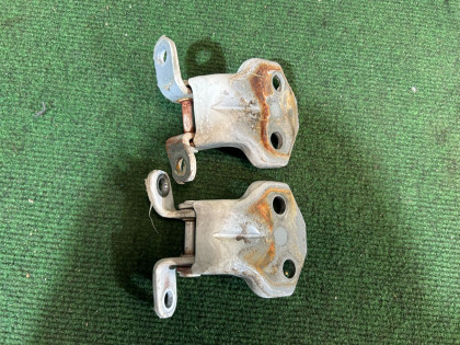 Bisagras de la puerta delantera derecha SUBARU LEGACY OEM 61220AC000 61220AC010 BG5 1998 White 51E