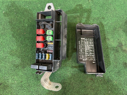 กล่องฟิวส์ SUBARU LEGACY OEM 82232AC020 BG5 1998 EJ20D MT5