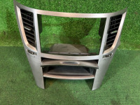 Рамка магнитофона SUBARU OUTBACK OEM 66064AJ000 BRF 2010 GOLD D6H