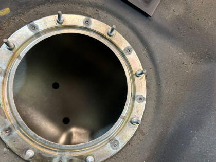 燃料タンク SUBARU LEGACY OEM 42012AG010 BLE 2004 EZ30