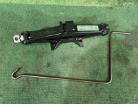 แม่แรง SUBARU LEGACY OEM 97032AG000 BLE BPE BP5 BL5 BL9 BP9 2003