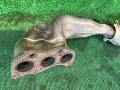 エキゾーストマニホールド SUBARU LEGACY OEM 44105AG330 44105AG340 BLE 2003 EZ30