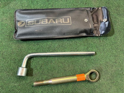 ชุดเครื่องมือ Крюк буксировочный 97010AG000 SUBARU LEGACY
