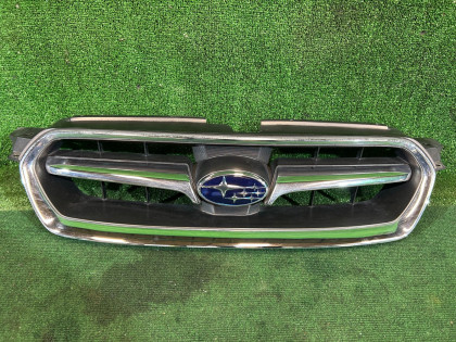 Rejilla del radiador 91121AG040 SUBARU LEGACY