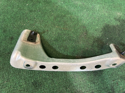 Крепление заднего бампера правое SUBARU LEGACY OEM 57707AG360 BLE 2004 BLACK 32J