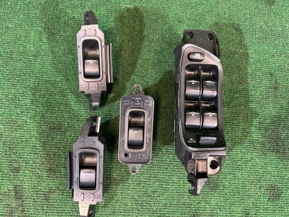 กล่องควบคุมกระจกไฟฟ้า 83071AG080 83071AG040 SUBARU LEGACY