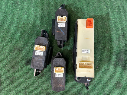 กล่องควบคุมกระจกไฟฟ้า SUBARU LEGACY OEM 83071AG080 83071AG040 BL9 BL5 BLE 2008 EJ253 AT