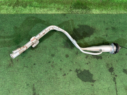 Tubo de enchimento do depósito 42066AG000 SUBARU LEGACY