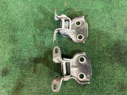 Петли двери передней правой 60070AG0009P 60070AG0109P SUBARU LEGACY