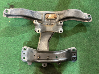 คานรองเกียร์ธรรมดา SUBARU LEGACY OEM 41011AE020 41011AE100 41011FE050 BL5 BP5 BLE BL9 BP9 BPE 2004 EJ20Y MT5