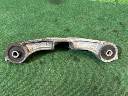 ยางแท่นเฟืองท้าย аллюминиевая 41310AG010 SUBARU LEGACY