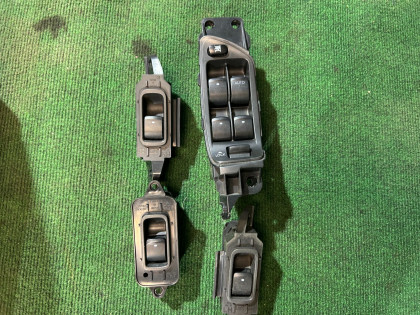 กล่องควบคุมกระจกไฟฟ้า SUBARU LEGACY OEM 83071AG010 83071AG040 BL5 BP5 BLE BL9 BP9 BPE 2004 EJ20Y MT5