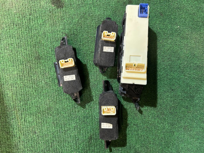 กล่องควบคุมกระจกไฟฟ้า SUBARU LEGACY OEM 83071AG010 83071AG040 BL5 BP5 BLE BL9 BP9 BPE 2004 EJ20Y MT5